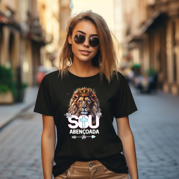 T-shirt Preta Sou Abençoada pelo Rei